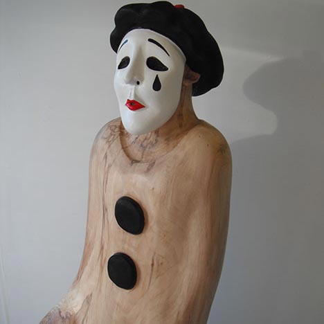 Ed Elliott sculpture, Pierrot